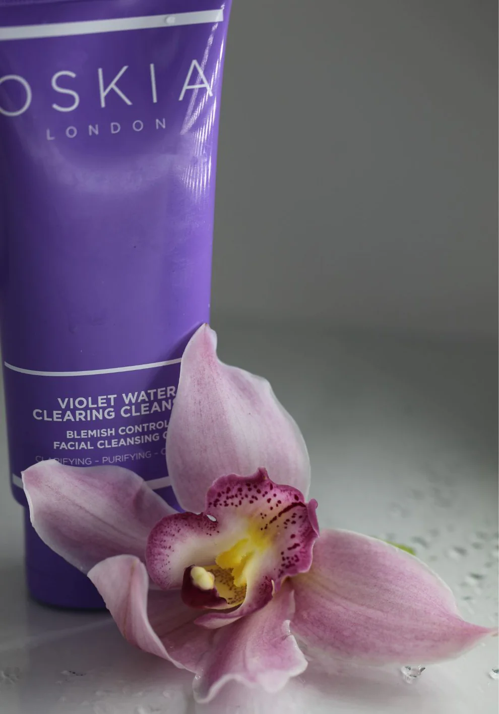Oskia Violet Water Clearing Cleanser